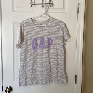 Gap shirt